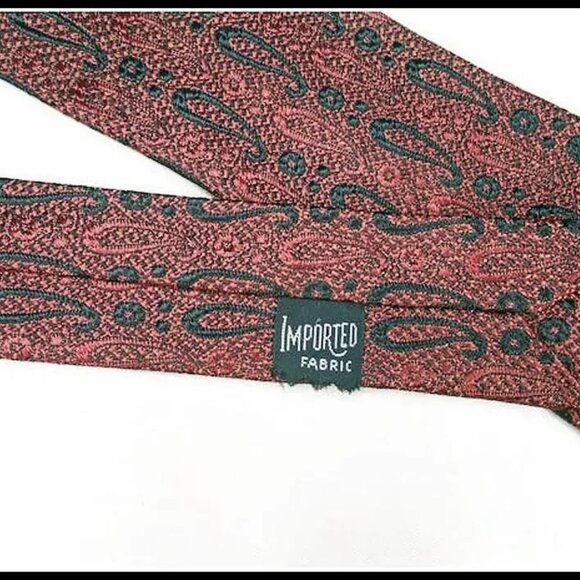 Dark Red Skinny Tie, Heavy Texture Paisley Thin Necktie Early 60s Vintage - Picture 3 of 11